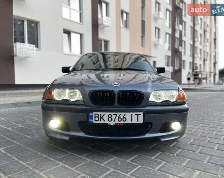 Серый БМВ 3 Серия, объемом двигателя 2 л и пробегом 409 тыс. км за 5600 $, фото 3 на Automoto.ua