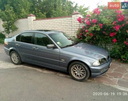 Серый БМВ 3 Серия, объемом двигателя 2 л и пробегом 400 тыс. км за 6000 $, фото 1 на Automoto.ua