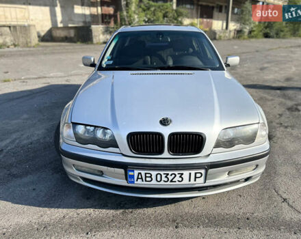 Серый БМВ 3 Серия, объемом двигателя 2.49 л и пробегом 110 тыс. км за 3900 $, фото 5 на Automoto.ua