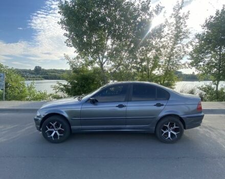 Серый БМВ 3 Серия, объемом двигателя 2 л и пробегом 330 тыс. км за 3300 $, фото 1 на Automoto.ua