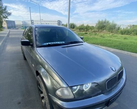 Серый БМВ 3 Серия, объемом двигателя 2 л и пробегом 330 тыс. км за 3300 $, фото 7 на Automoto.ua