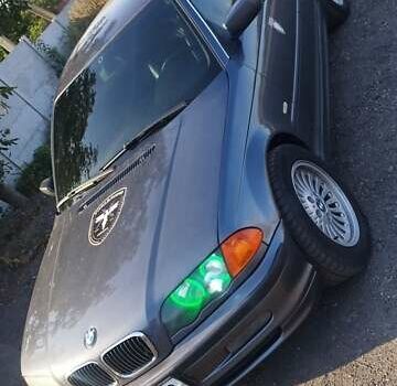 Серый БМВ 3 Серия, объемом двигателя 2 л и пробегом 400 тыс. км за 5550 $, фото 12 на Automoto.ua