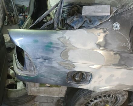 Серый БМВ 3 Серия, объемом двигателя 2 л и пробегом 234 тыс. км за 3400 $, фото 4 на Automoto.ua