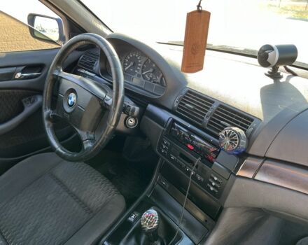 Сірий БМВ 3 Серія, об'ємом двигуна 0 л та пробігом 357 тис. км за 2500 $, фото 7 на Automoto.ua