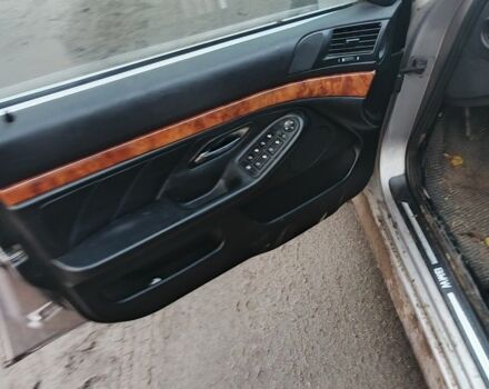 Серый БМВ 3 Серия, объемом двигателя 0 л и пробегом 563 тыс. км за 1892 $, фото 2 на Automoto.ua