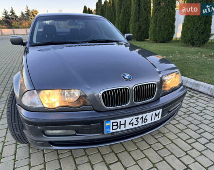 Серый БМВ 3 Серия, объемом двигателя 2.2 л и пробегом 229 тыс. км за 4950 $, фото 2 на Automoto.ua