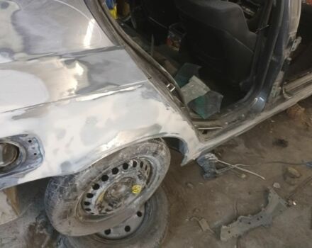 Серый БМВ 3 Серия, объемом двигателя 2 л и пробегом 234 тыс. км за 3400 $, фото 5 на Automoto.ua