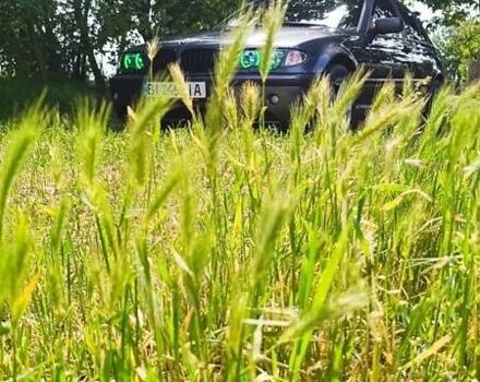 Серый БМВ 3 Серия, объемом двигателя 2 л и пробегом 287 тыс. км за 5200 $, фото 1 на Automoto.ua