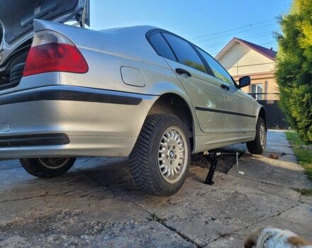 Серый БМВ 3 Серия, объемом двигателя 2 л и пробегом 300 тыс. км за 3700 $, фото 2 на Automoto.ua