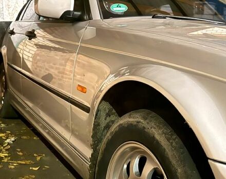 Серый БМВ 3 Серия, объемом двигателя 1.9 л и пробегом 220 тыс. км за 5000 $, фото 3 на Automoto.ua