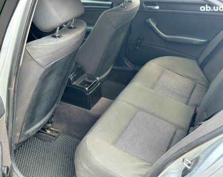 Сірий БМВ 3 Серія, об'ємом двигуна 2 л та пробігом 300 тис. км за 5990 $, фото 10 на Automoto.ua