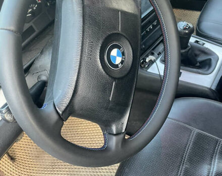 Серый БМВ 3 Серия, объемом двигателя 1.8 л и пробегом 258 тыс. км за 4500 $, фото 4 на Automoto.ua