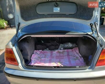 Серый БМВ 3 Серия, объемом двигателя 2 л и пробегом 220 тыс. км за 6500 $, фото 4 на Automoto.ua