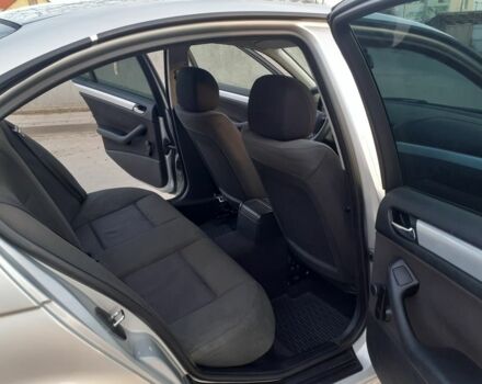 Сірий БМВ 3 Серія, об'ємом двигуна 1.8 л та пробігом 260 тис. км за 5600 $, фото 13 на Automoto.ua