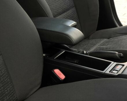 Серый БМВ 3 Серия, объемом двигателя 2 л и пробегом 210 тыс. км за 6400 $, фото 15 на Automoto.ua