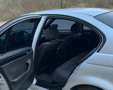 Серый БМВ 3 Серия, объемом двигателя 2 л и пробегом 240 тыс. км за 5000 $, фото 9 на Automoto.ua
