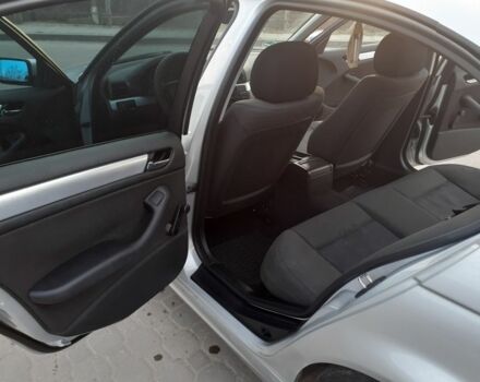 Сірий БМВ 3 Серія, об'ємом двигуна 1.8 л та пробігом 260 тис. км за 5600 $, фото 14 на Automoto.ua