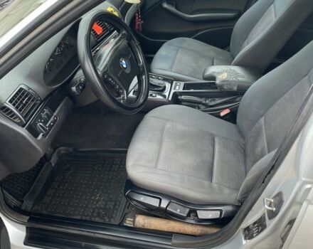 Сірий БМВ 3 Серія, об'ємом двигуна 2 л та пробігом 325 тис. км за 4450 $, фото 10 на Automoto.ua