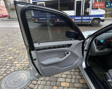 Серый БМВ 3 Серия, объемом двигателя 2 л и пробегом 259 тыс. км за 4200 $, фото 11 на Automoto.ua