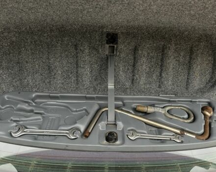 Сірий БМВ 3 Серія, об'ємом двигуна 2 л та пробігом 376 тис. км за 4500 $, фото 9 на Automoto.ua