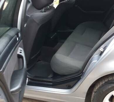 Серый БМВ 3 Серия, объемом двигателя 2 л и пробегом 335 тыс. км за 4500 $, фото 17 на Automoto.ua