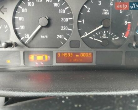 Серый БМВ 3 Серия, объемом двигателя 1.8 л и пробегом 315 тыс. км за 4000 $, фото 7 на Automoto.ua