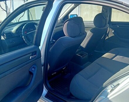 Серый БМВ 3 Серия, объемом двигателя 2 л и пробегом 314 тыс. км за 5000 $, фото 11 на Automoto.ua