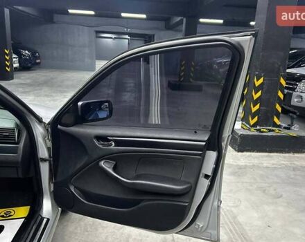 Серый БМВ 3 Серия, объемом двигателя 2 л и пробегом 391 тыс. км за 4600 $, фото 16 на Automoto.ua