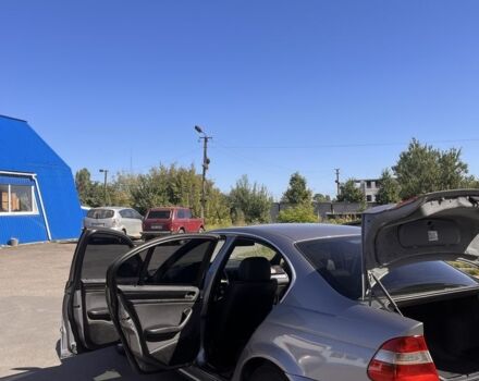 Серый БМВ 3 Серия, объемом двигателя 2 л и пробегом 441 тыс. км за 5550 $, фото 5 на Automoto.ua