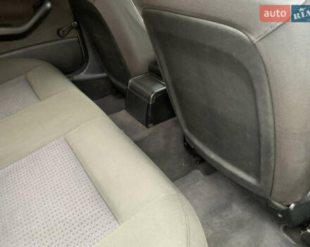 Сірий БМВ 3 Серія, об'ємом двигуна 2 л та пробігом 401 тис. км за 4999 $, фото 11 на Automoto.ua