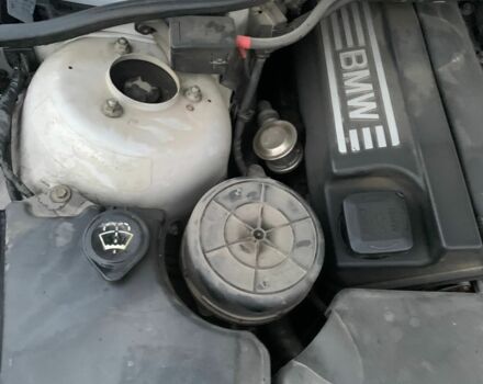 Сірий БМВ 3 Серія, об'ємом двигуна 1.8 л та пробігом 180 тис. км за 5000 $, фото 7 на Automoto.ua