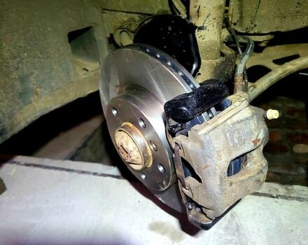 Сірий БМВ 3 Серія, об'ємом двигуна 1.8 л та пробігом 200 тис. км за 5300 $, фото 6 на Automoto.ua