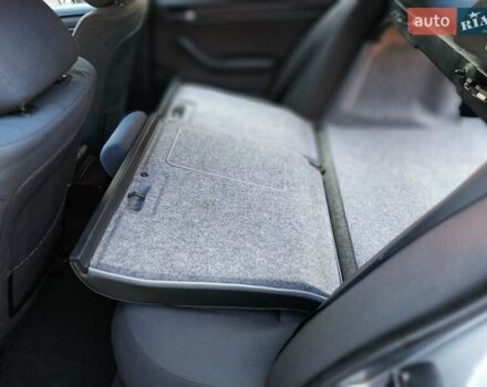 Серый БМВ 3 Серия, объемом двигателя 2 л и пробегом 178 тыс. км за 6700 $, фото 25 на Automoto.ua