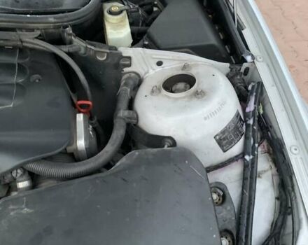 Серый БМВ 3 Серия, объемом двигателя 1.8 л и пробегом 180 тыс. км за 4500 $, фото 8 на Automoto.ua