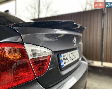 Серый БМВ 3 Серия, объемом двигателя 2 л и пробегом 388 тыс. км за 8000 $, фото 13 на Automoto.ua