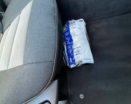 Сірий БМВ 3 Серія, об'ємом двигуна 1.8 л та пробігом 169 тис. км за 5800 $, фото 15 на Automoto.ua