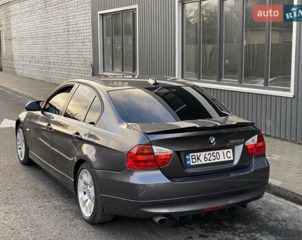 Серый БМВ 3 Серия, объемом двигателя 2 л и пробегом 388 тыс. км за 8000 $, фото 9 на Automoto.ua