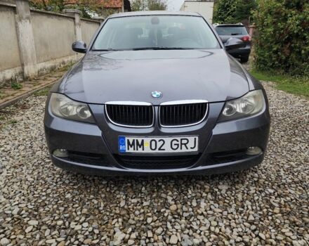 Серый БМВ 3 Серия, объемом двигателя 2 л и пробегом 300 тыс. км за 3300 $, фото 4 на Automoto.ua