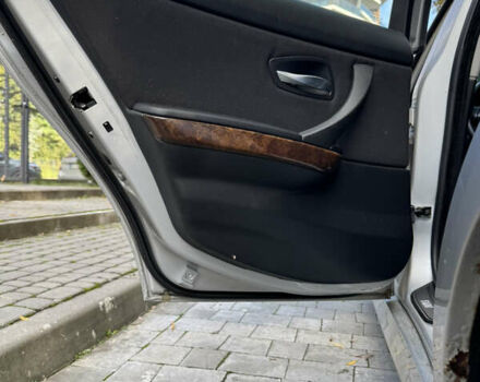 Серый БМВ 3 Серия, объемом двигателя 2 л и пробегом 201 тыс. км за 4500 $, фото 9 на Automoto.ua