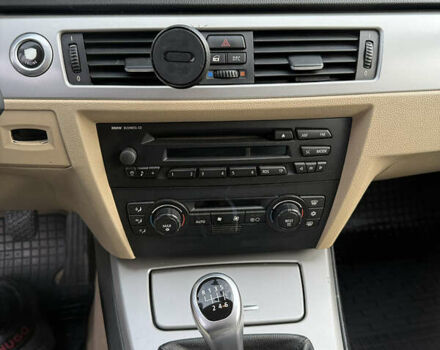 Серый БМВ 3 Серия, объемом двигателя 2 л и пробегом 311 тыс. км за 7200 $, фото 12 на Automoto.ua