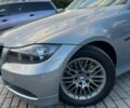 Серый БМВ 3 Серия, объемом двигателя 2 л и пробегом 320 тыс. км за 4200 $, фото 1 на Automoto.ua