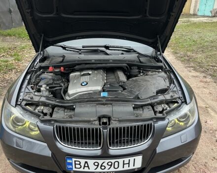 Серый БМВ 3 Серия, объемом двигателя 2.5 л и пробегом 252 тыс. км за 7000 $, фото 10 на Automoto.ua