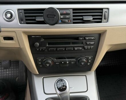 Серый БМВ 3 Серия, объемом двигателя 2 л и пробегом 300 тыс. км за 6700 $, фото 9 на Automoto.ua