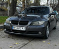 Серый БМВ 3 Серия, объемом двигателя 2 л и пробегом 323 тыс. км за 6200 $, фото 3 на Automoto.ua