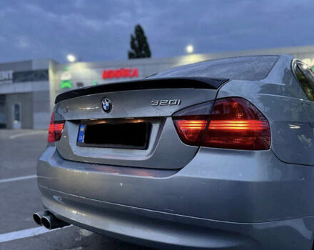 Серый БМВ 3 Серия, объемом двигателя 2 л и пробегом 292 тыс. км за 6600 $, фото 4 на Automoto.ua