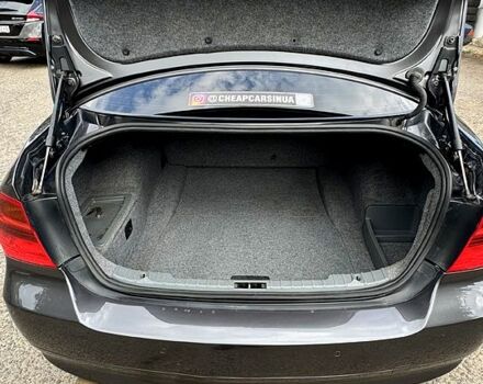 Серый БМВ 3 Серия, объемом двигателя 2 л и пробегом 290 тыс. км за 6599 $, фото 6 на Automoto.ua