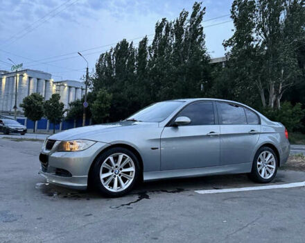 Серый БМВ 3 Серия, объемом двигателя 2 л и пробегом 292 тыс. км за 6600 $, фото 3 на Automoto.ua
