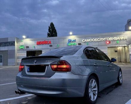 Серый БМВ 3 Серия, объемом двигателя 2 л и пробегом 292 тыс. км за 6600 $, фото 5 на Automoto.ua
