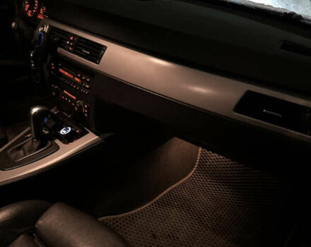 Серый БМВ 3 Серия, объемом двигателя 2 л и пробегом 292 тыс. км за 6600 $, фото 15 на Automoto.ua