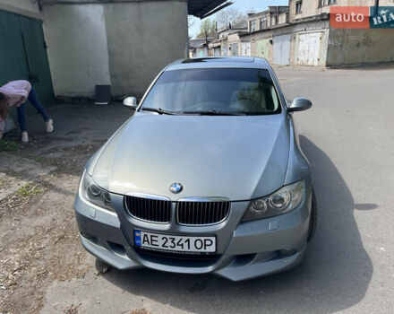 Серый БМВ 3 Серия, объемом двигателя 2.5 л и пробегом 130 тыс. км за 9500 $, фото 1 на Automoto.ua